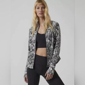 EUC Athleta Salutation Floral Textured Jacket Chakra Floral Black Seasalt Size L